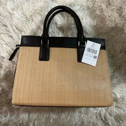 Kate Spade medium satchel

KC787

straw

black (001) BLK

cameron