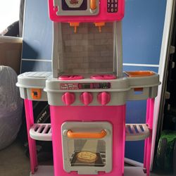 Play Kitchen 