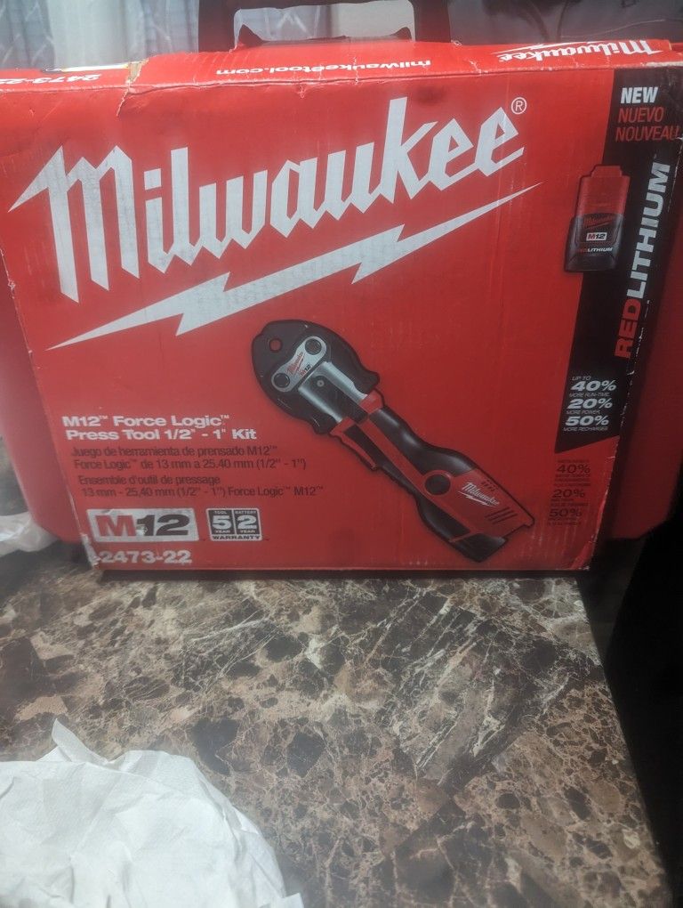 Milwaukee press Tool 