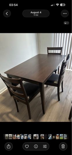 Coaster Taravel 5 Piece Dining Table