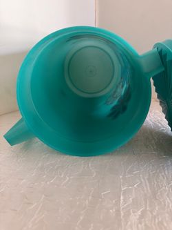 Tupperware 1 Gallon Pitcher Teal Blue 1416 Floral Push Button Lid