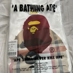 white burberry design size M bape shirt 