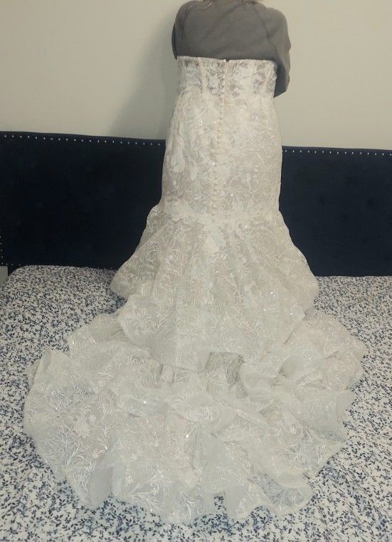 Wedding Dress - Oleg Cassini - 20W