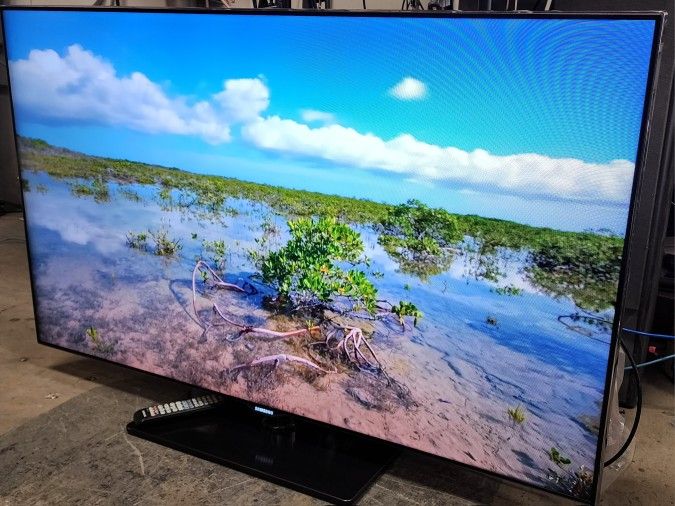 55" 1080p LED-LCD Smart 3D TV Model 2012