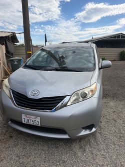 2012 Toyota Sienna