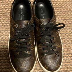 Louis Vuitton Sneakers Women 