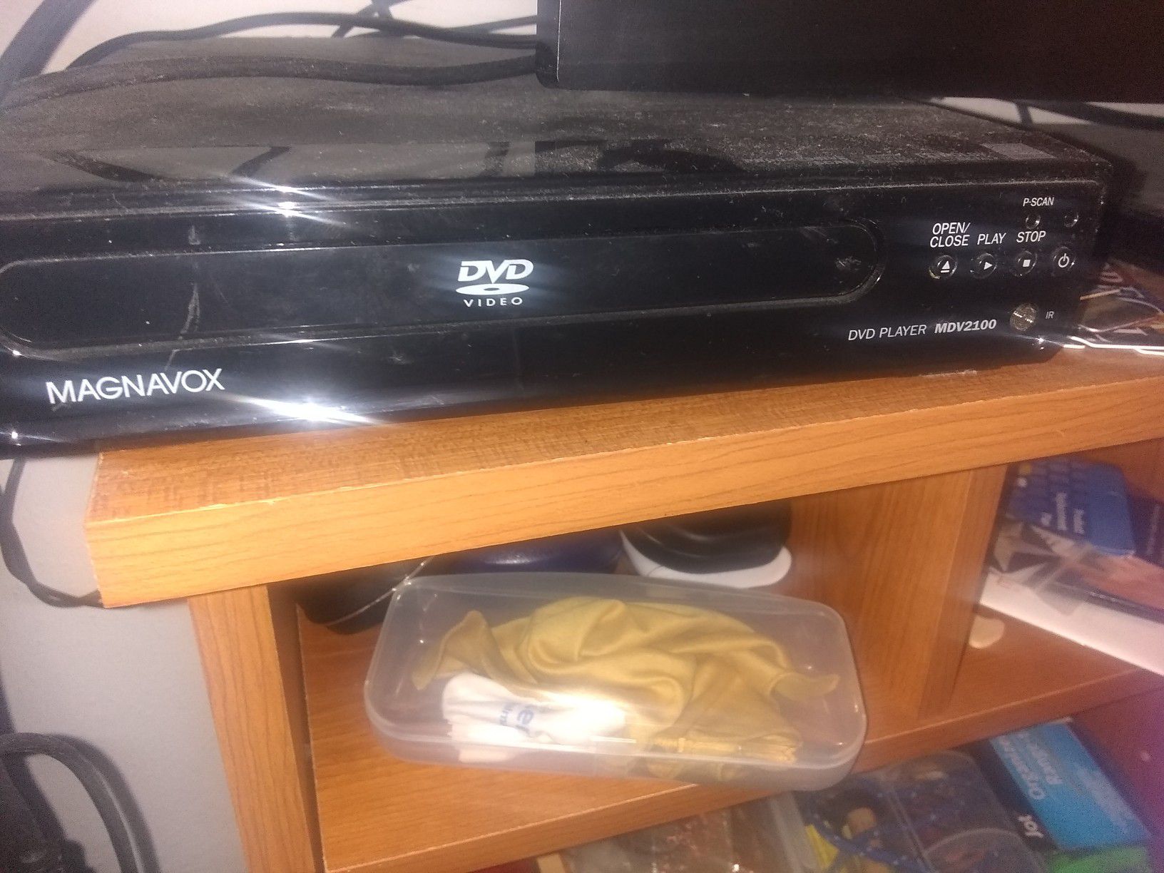 Magnavox. DVD player