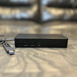 DELL D6000 Universal docking station USB C / USB for dual monitors and devices to laptop desktop computer  