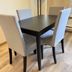 Dining Table + 4 Chairs