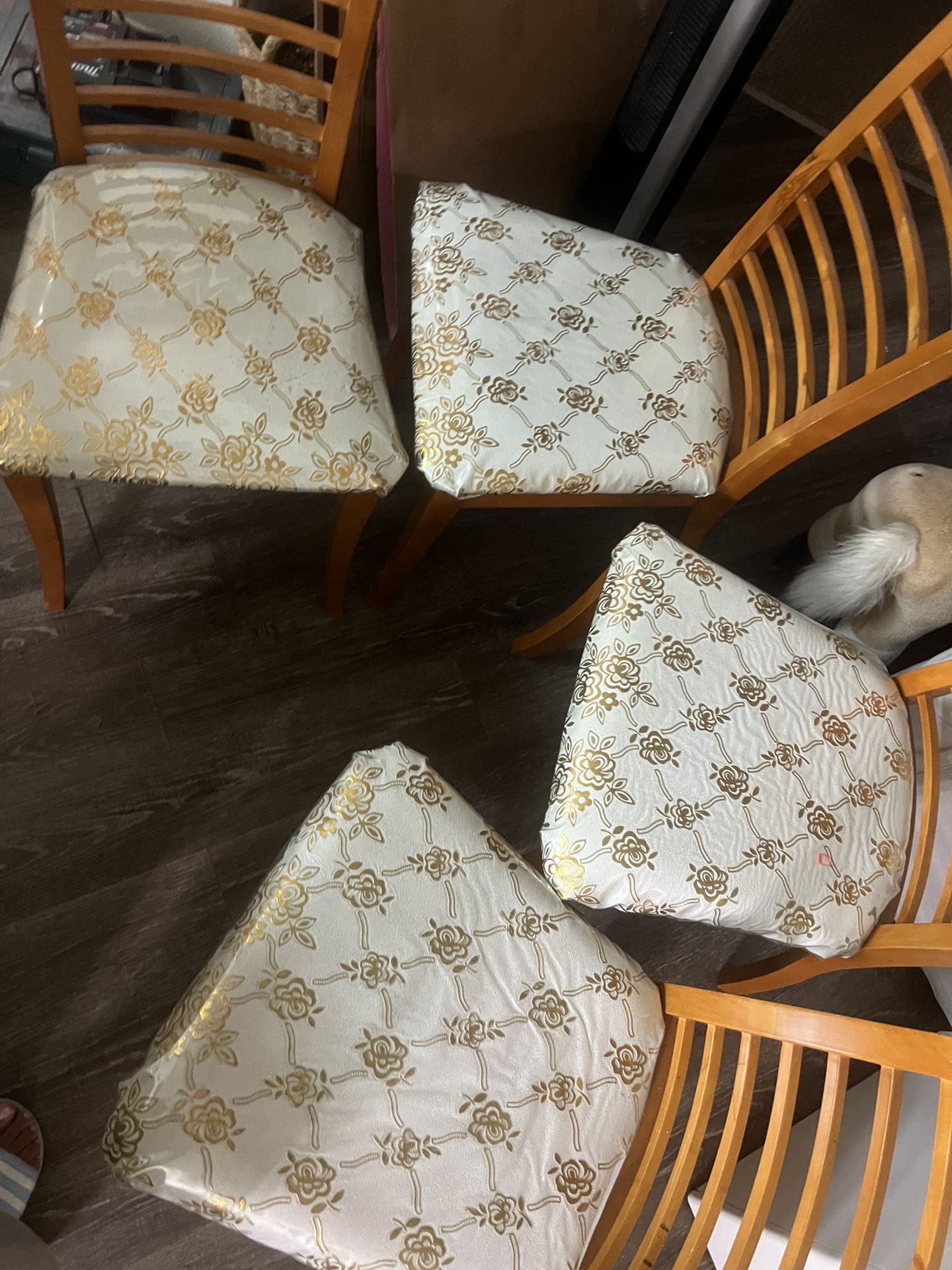 4 Chair
