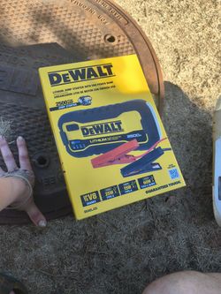 DeWalt 2500 Jumpbox