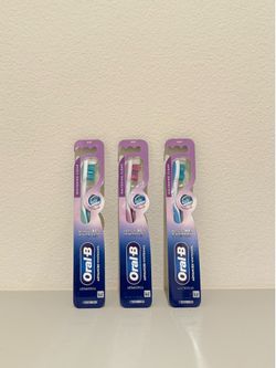 Oral B Toothbrush