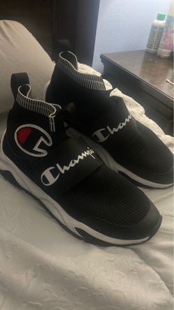 Champion shoes size 8(brand new)