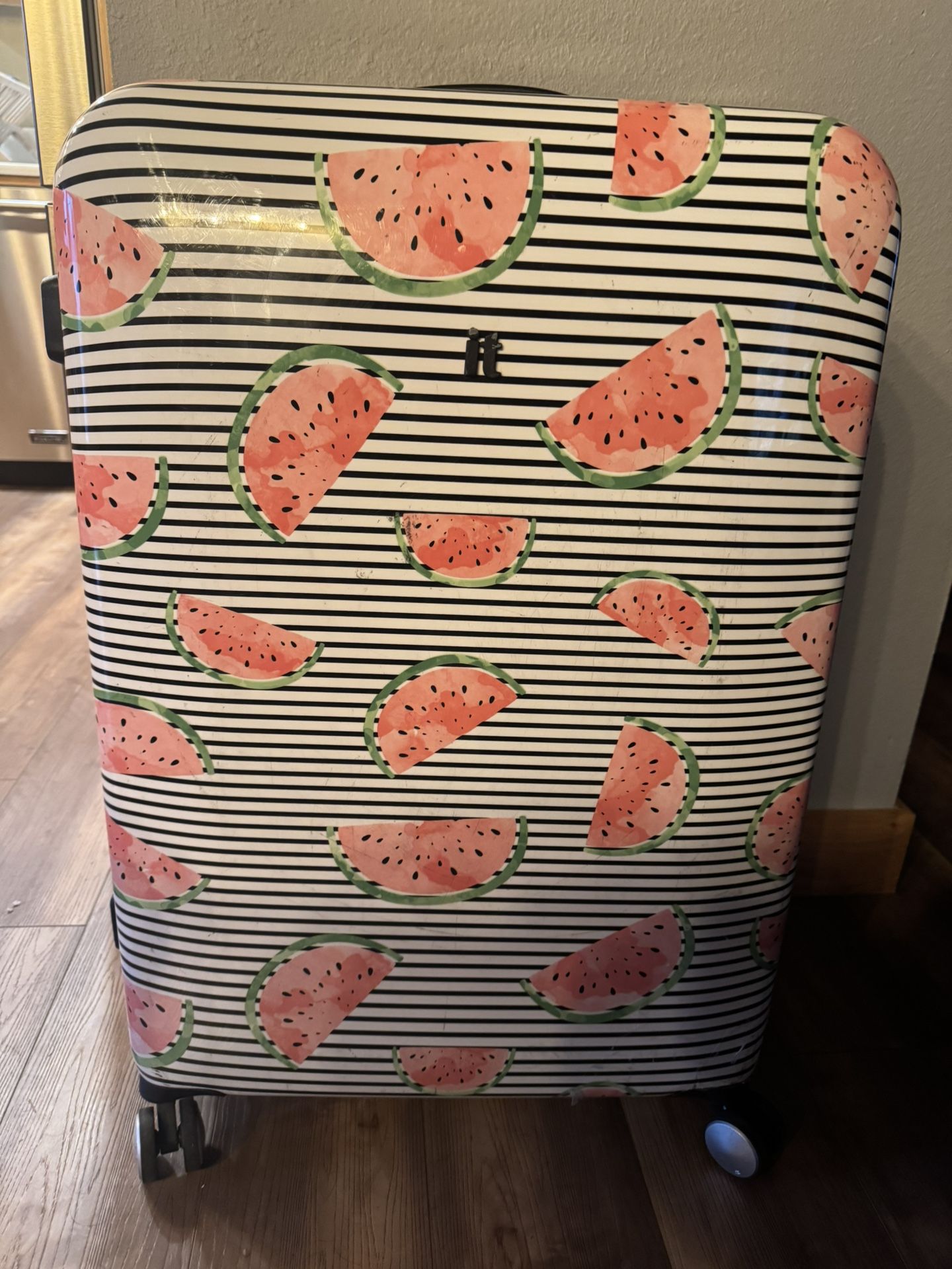 30" Expandable, Wheels Luggage