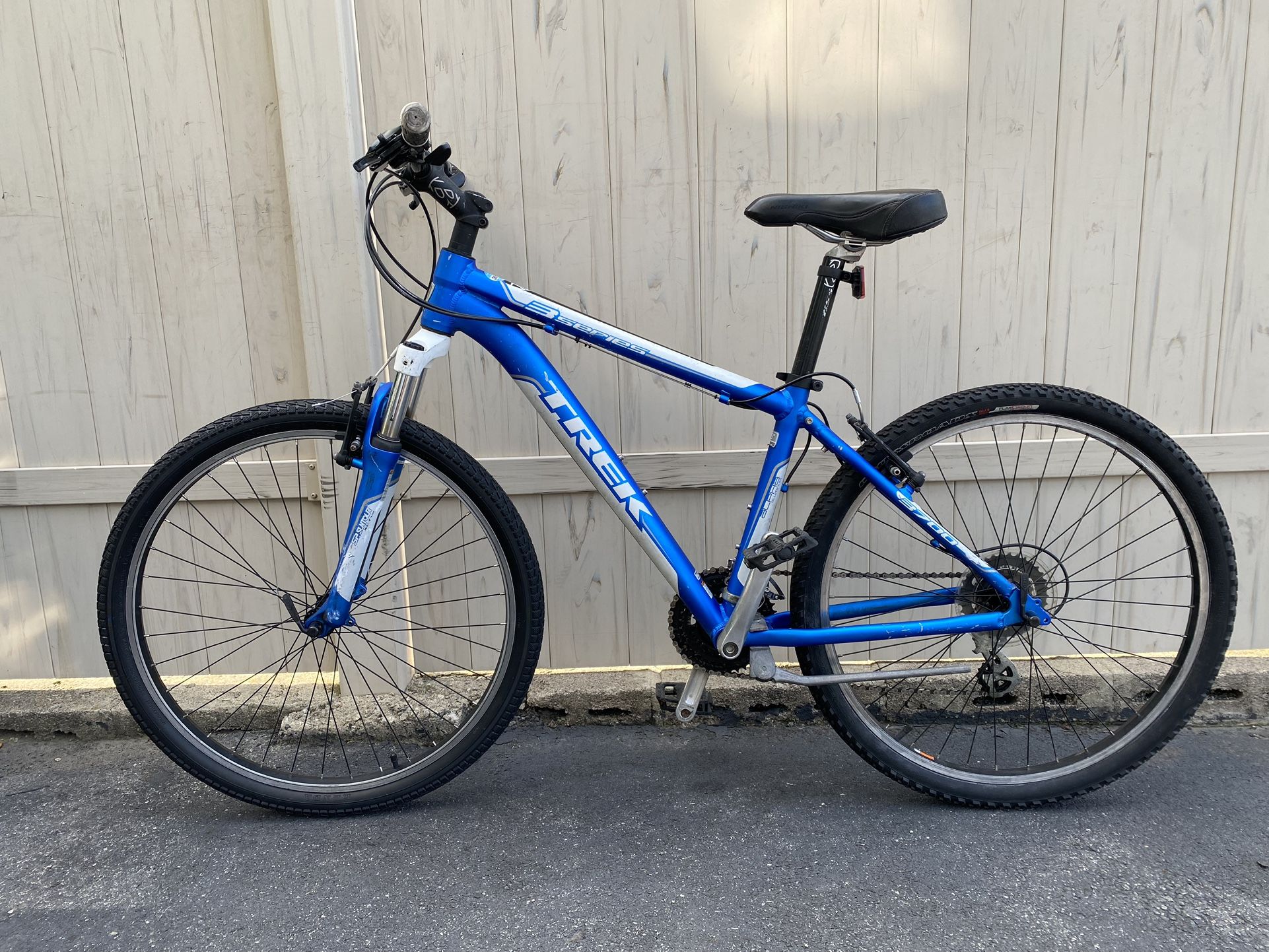 trek 3 series blue book