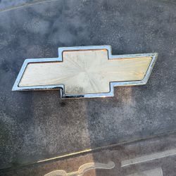 Chevrolet Emblem 