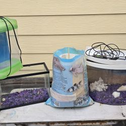 AQUARIUMS LOT OF 3 AND SAND