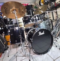 Pearl Complete Drum Set 🥁  !! $450 or best offer !!