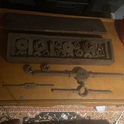 Wells brothers Tap n Die Set in wooden Box