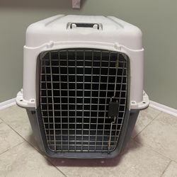 Extra-Large Pet Travel Crate – Hard Shell Kennel for Dogs or Cats