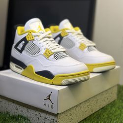 Jordan Retro 4 Vivid sulfur 