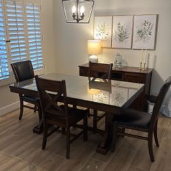 Dining Table And Chair Set 