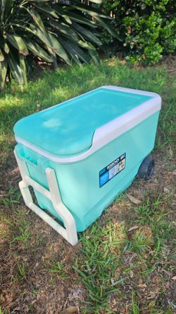 IGLOO 38 quarts cooler