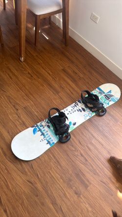 Salomon Lotus 138 women’s snowboard.