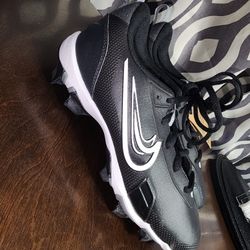 Nike Shoes Size 3.5