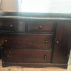 FREE changing Table/dresser