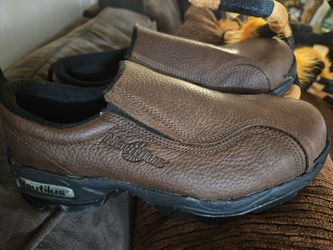 Nautilus Women Work Shoe Brown