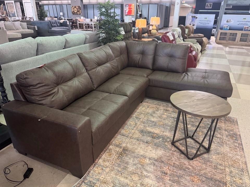 AP🎉 Great 2 Piece Sectional Couch With Chaise, Color Options// Financing & Delivery