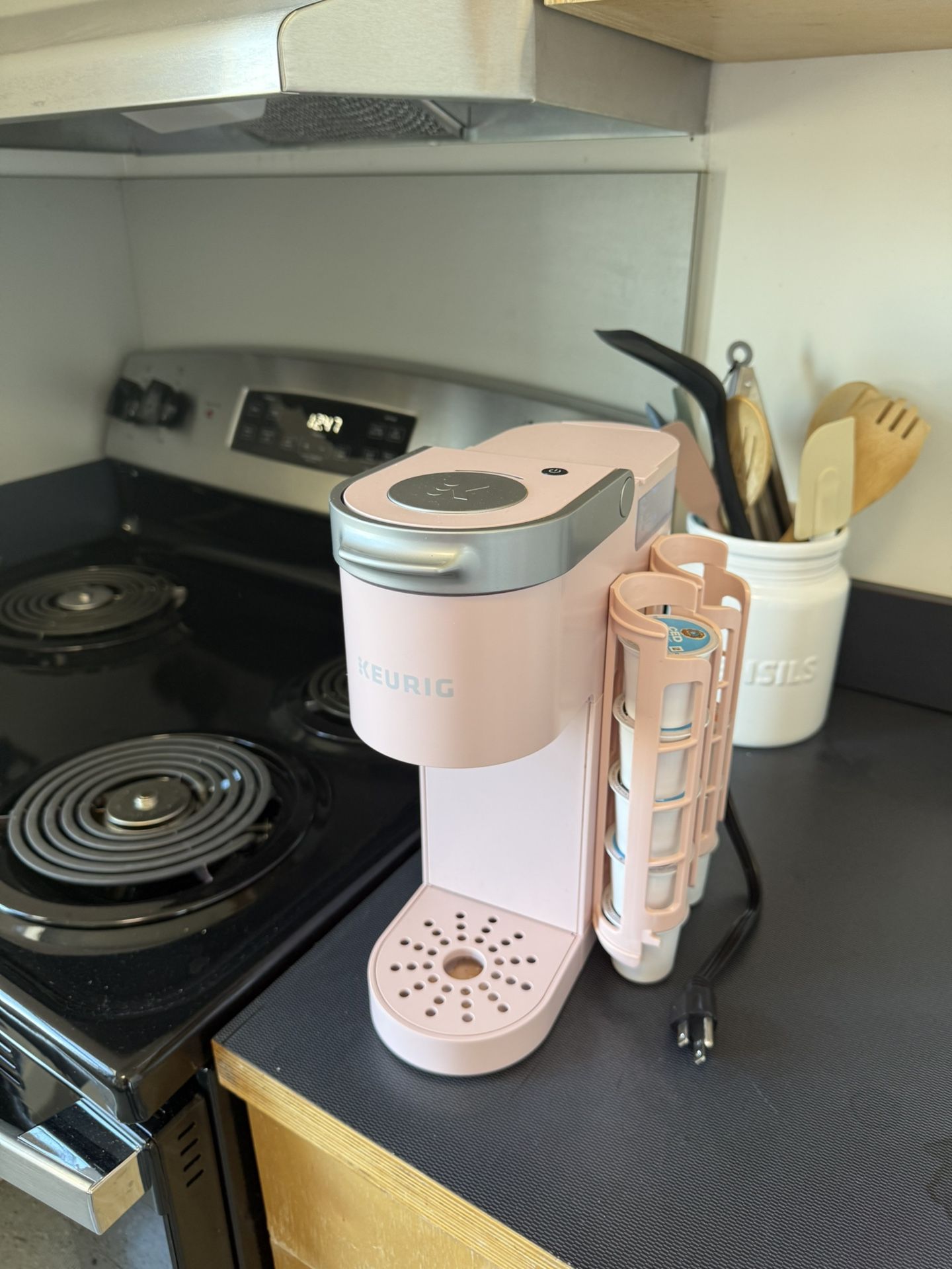 Keurig K-Mini Single Serve Pink Coffee Machine