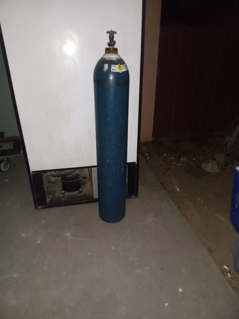 Compressed Co2 Tank