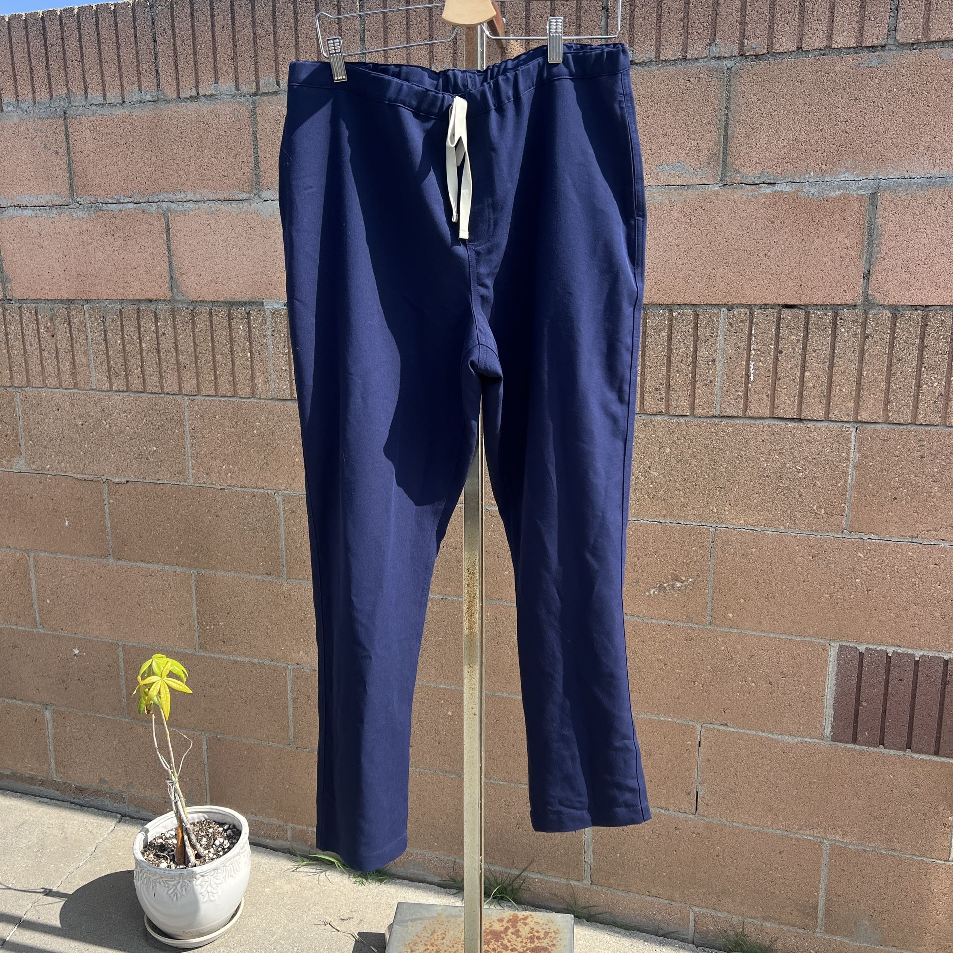 LARGE / SHORT MENS FIGS NAVY SLIM PISCO NAVY SCRUB PANTS SCRUBS