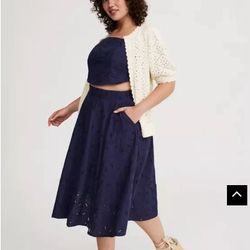 Torrid Embroidered Corset Top And Skirt Set Size 2X- NWOT 