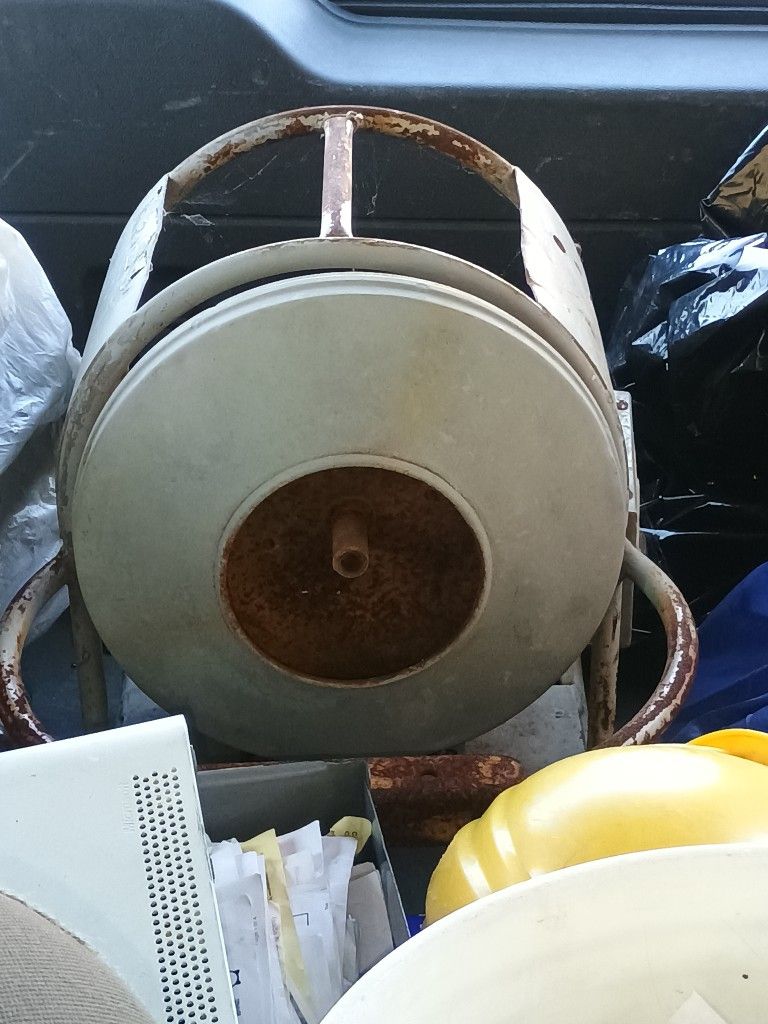 Gorlitz Kitchen Shower Snake