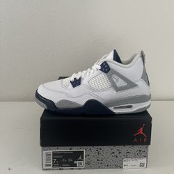 Jordan 4 Midnight Navy