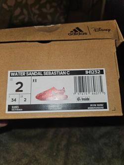 New Adidas Sandals 2 youth