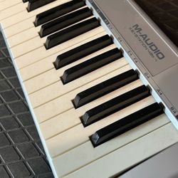 M AUDIO KEYSTATION 49e MIDI CONTROLLER