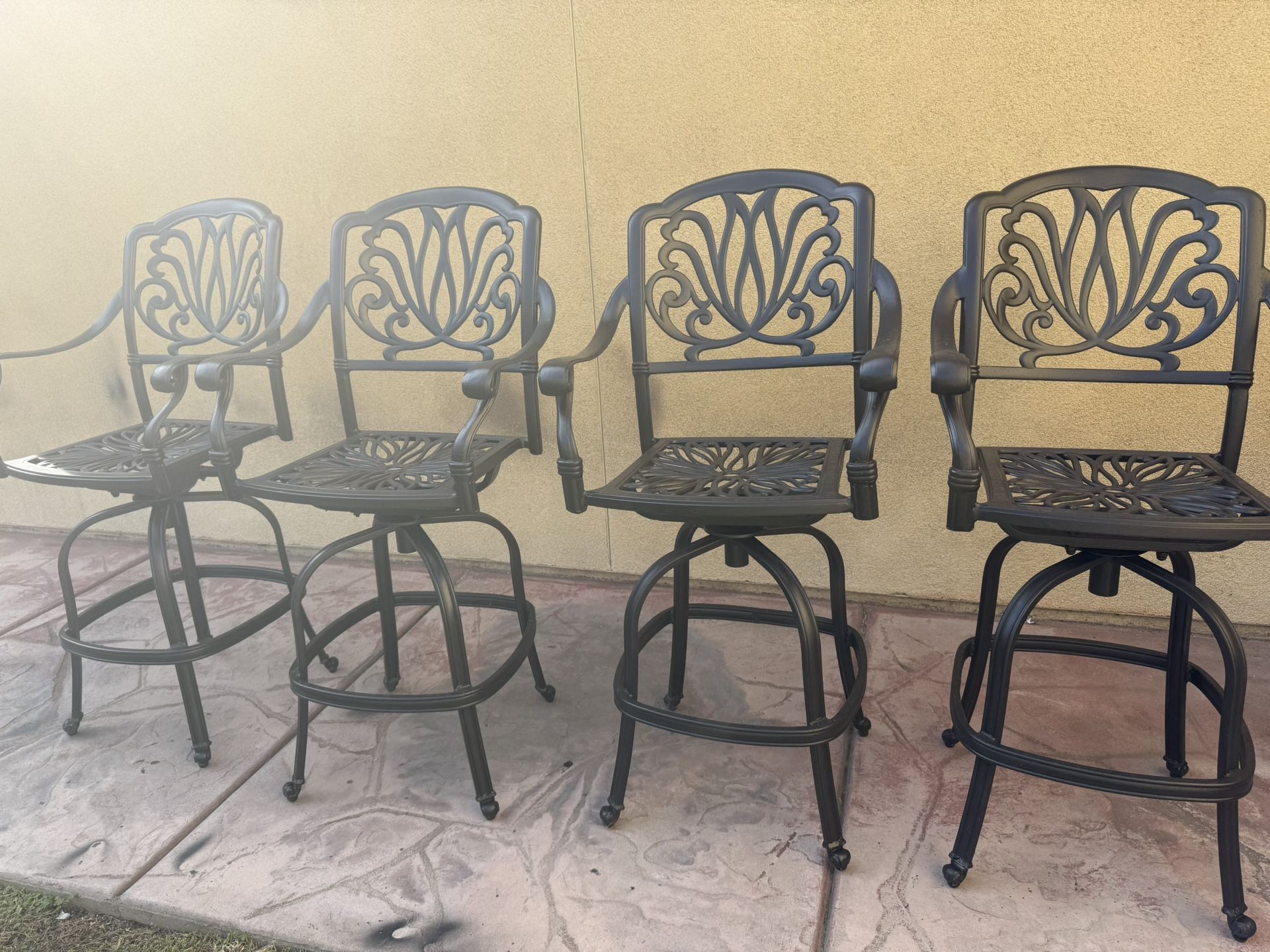 set of 4 barely used heavy cast iron bar stool swivel sturdy