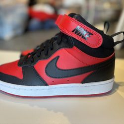 4Y Nike Shoes *BRAND NEW*