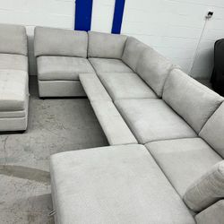 Thomasville Rockford Modular Couch Sectional - Free delivery