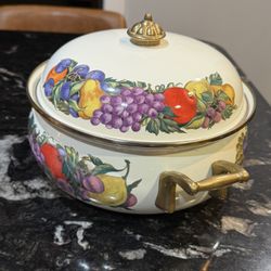 vintage cornucopia enamel ware stock pot fruit pattern brass handles Size 5 L