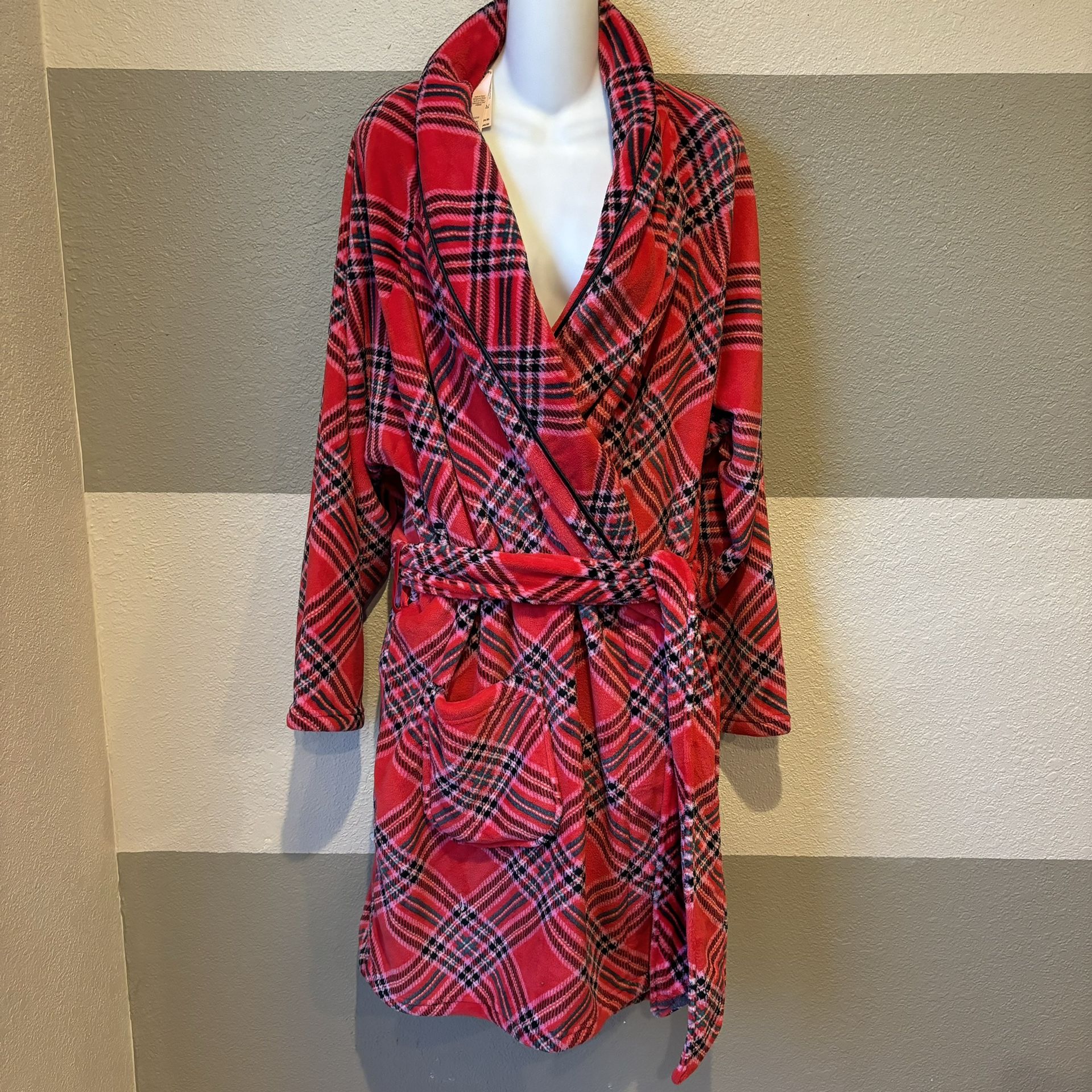 New with Tags Victoria’s Secret Robe XL/XXL Plush Plaid Holiday Winter Christmas