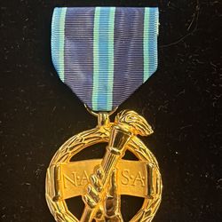 NASA OUTSTANDING LEADERSHIP  MEDAL With Ribbon