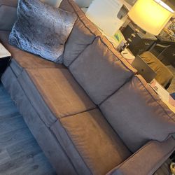 Pull Out Couch - Recently Refurbished 