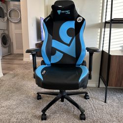 Secret Lab Titan Cloud9 Gaming Chair 2020 Edition SecretLab