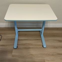 Adjustable Children’s Desk