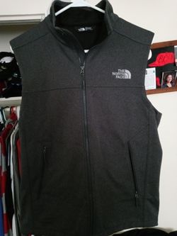 Northface men and women vest Grey small $45